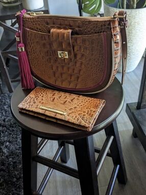 💕Brahmin Set Croc-Embossed Leather Shoulder Bag a Fuscia Trim & Tassel NWOT